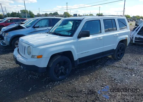 2012 Jeep Patriot Latitude из США, поврежденный, VIN 1C4NJRFB7CD696160